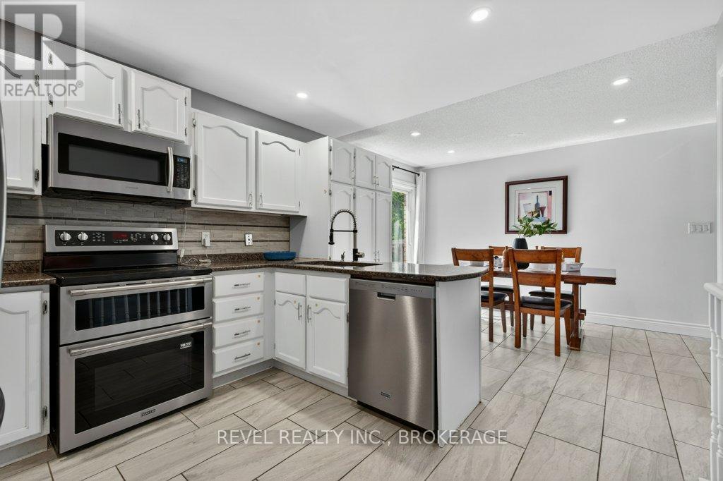 1278 HUMBERSIDE DRIVE - 17