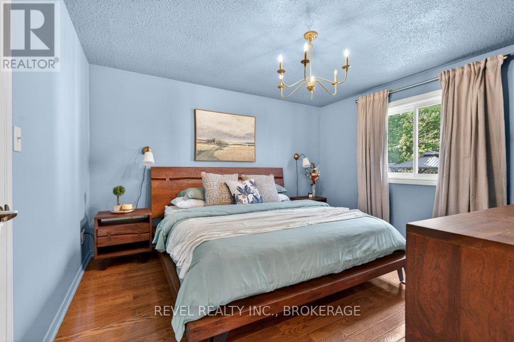 1278 HUMBERSIDE DRIVE - 19