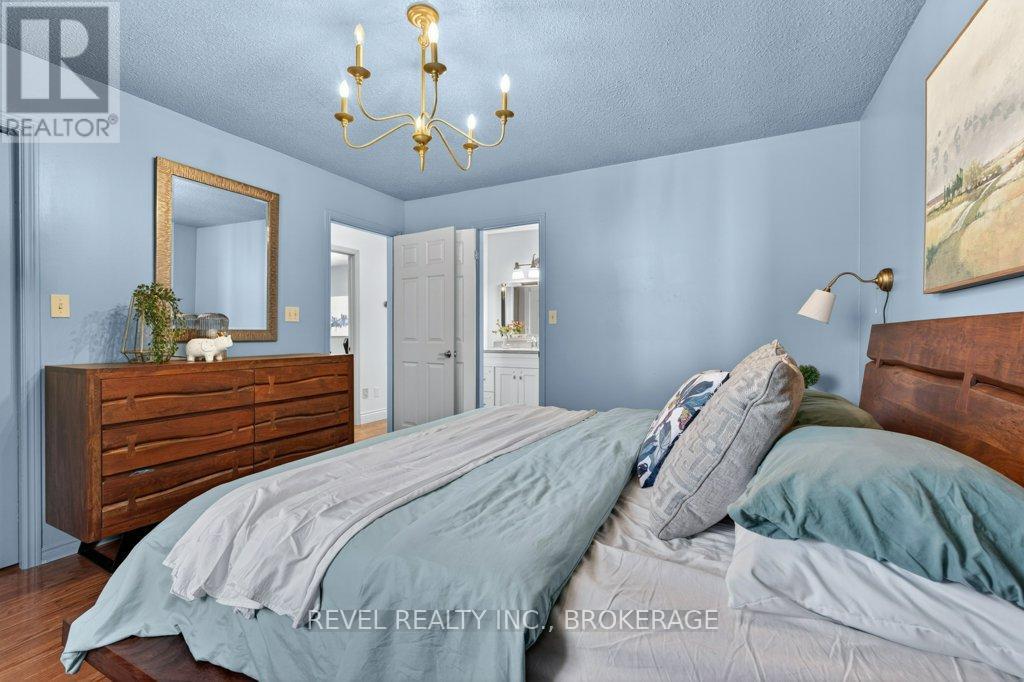 1278 HUMBERSIDE DRIVE - 21