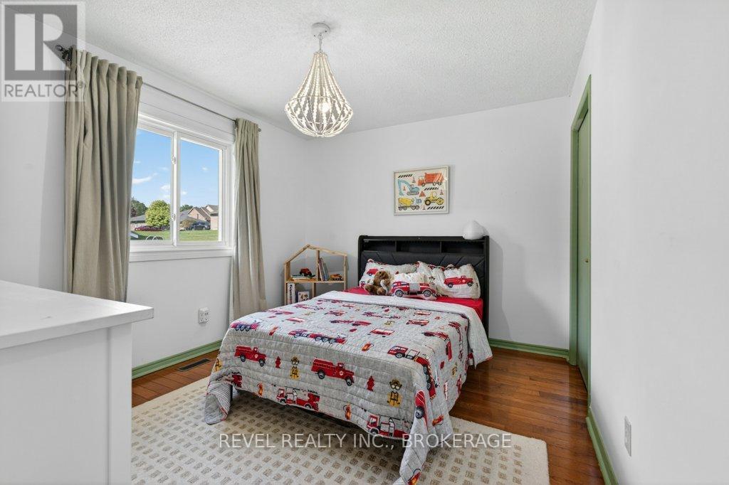 1278 HUMBERSIDE DRIVE - 23