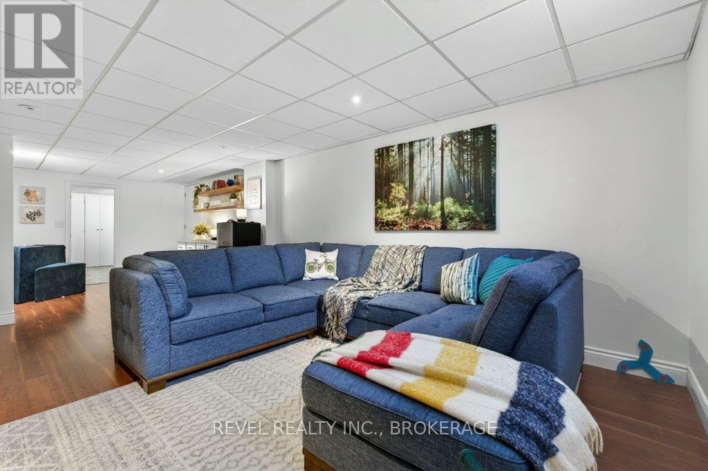 1278 HUMBERSIDE DRIVE - 29