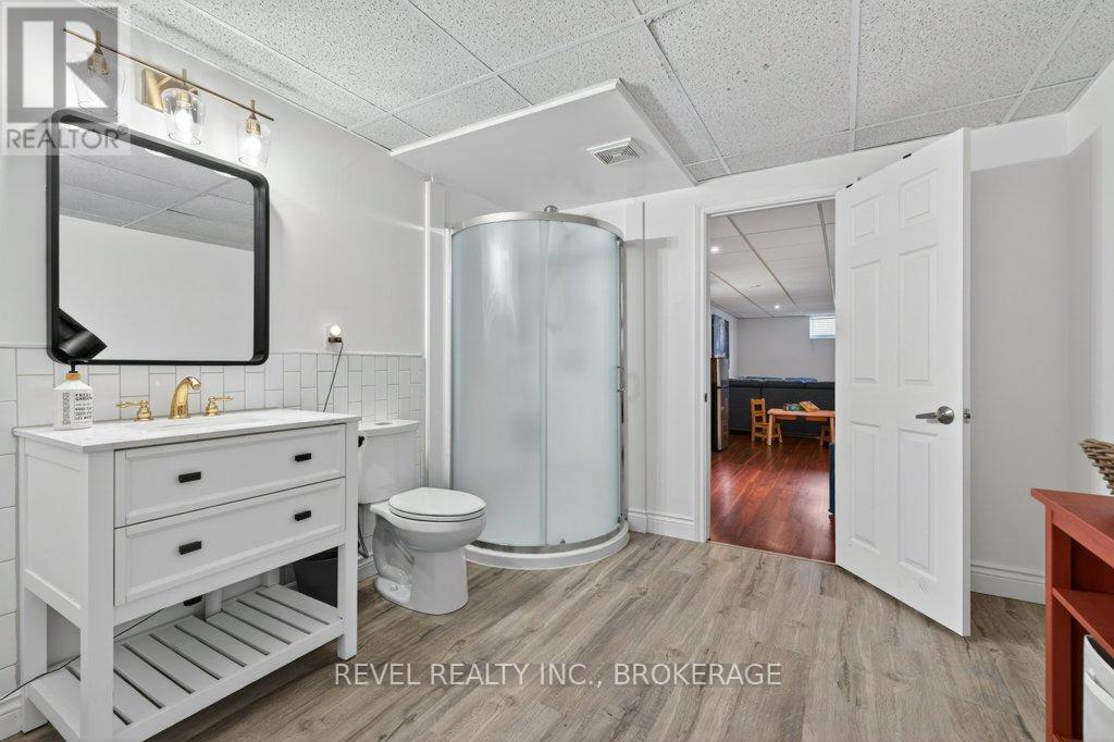 1278 HUMBERSIDE DRIVE - 36
