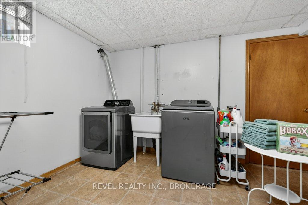 1278 HUMBERSIDE DRIVE - 37