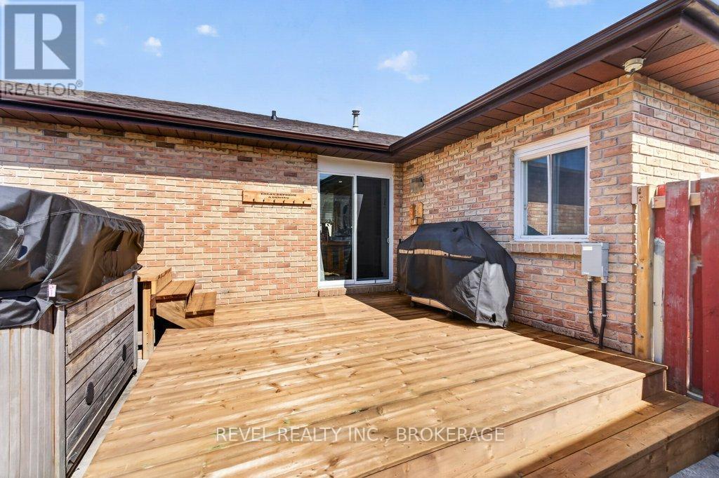 1278 HUMBERSIDE DRIVE - 39