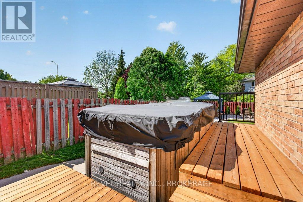 1278 HUMBERSIDE DRIVE - 40