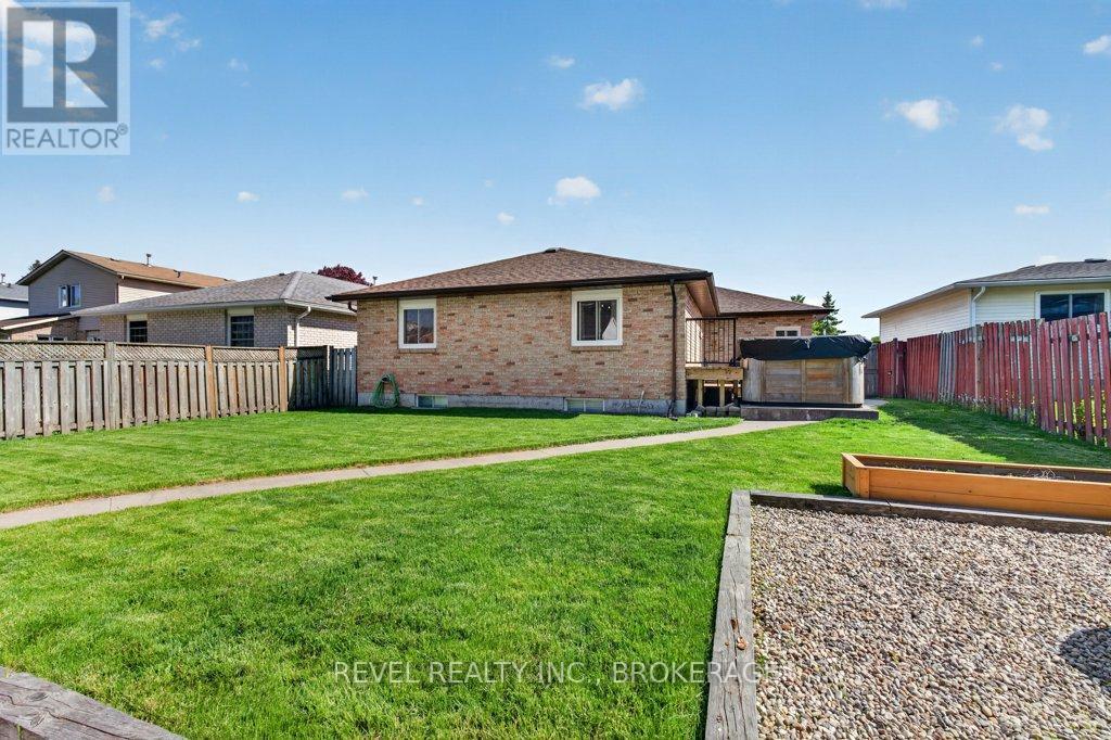 1278 HUMBERSIDE DRIVE - 45