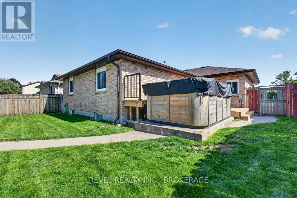 1278 HUMBERSIDE DRIVE - 47