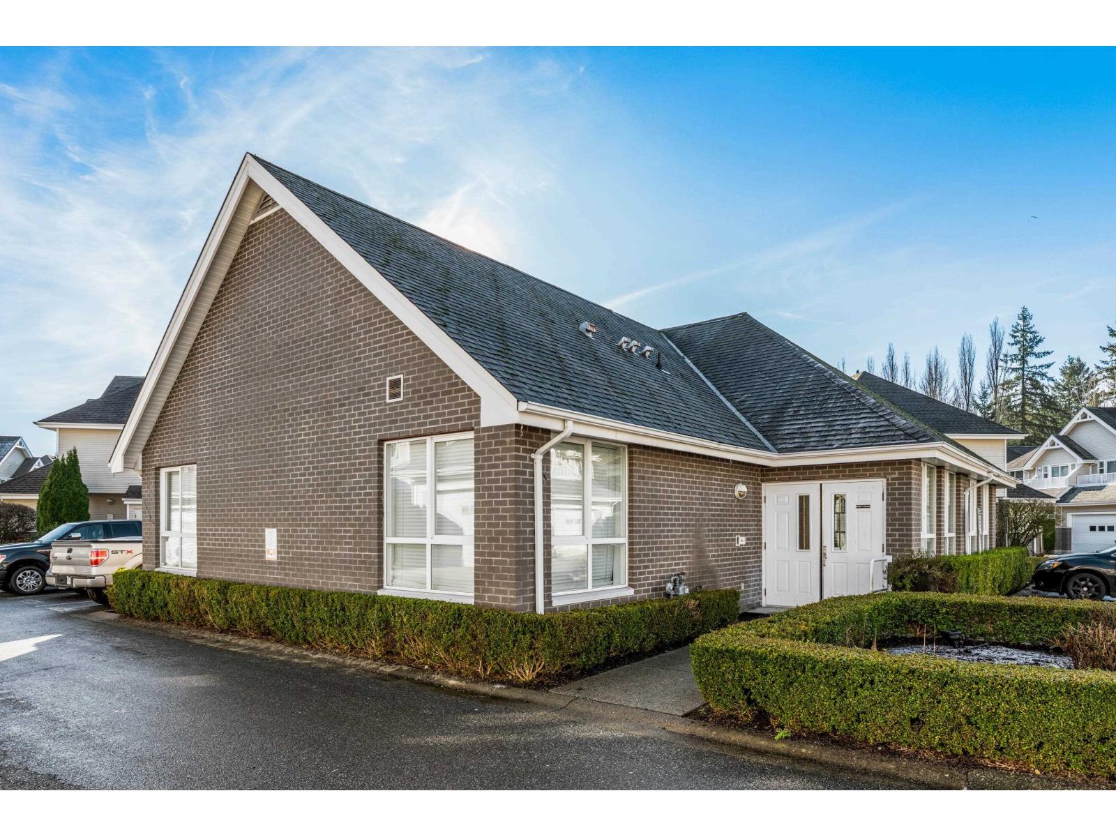 57 13918 58 AVENUE, Surrey
