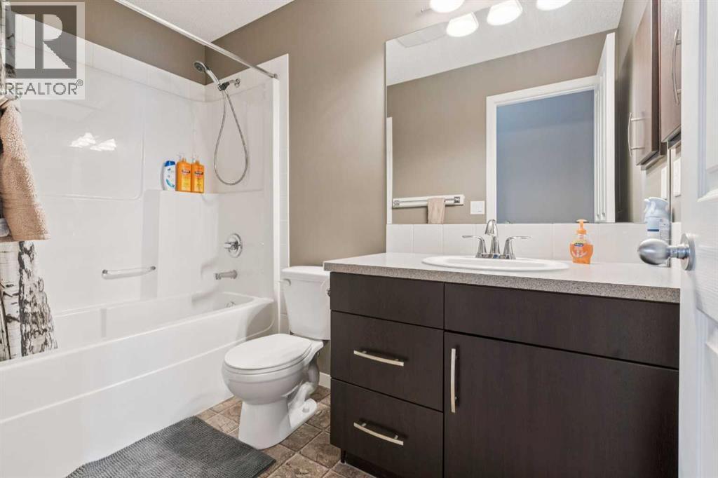 117 Silverado Saddle Heights SW - 16