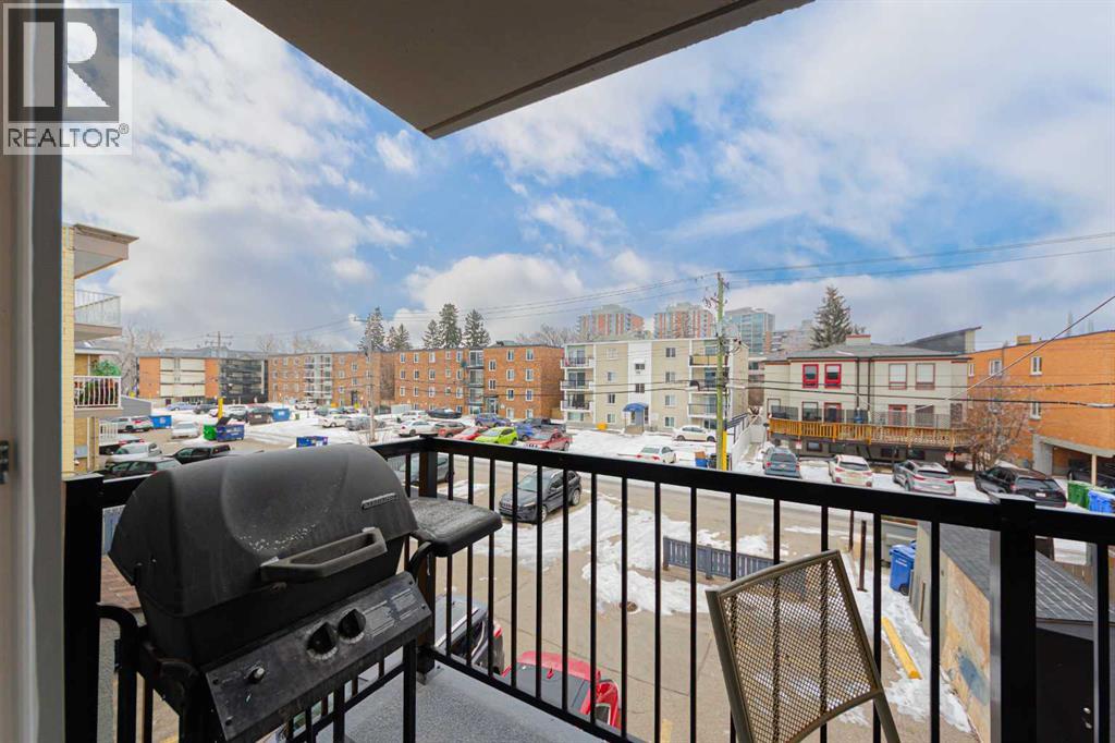 #304 117 23 Avenue SW - 21