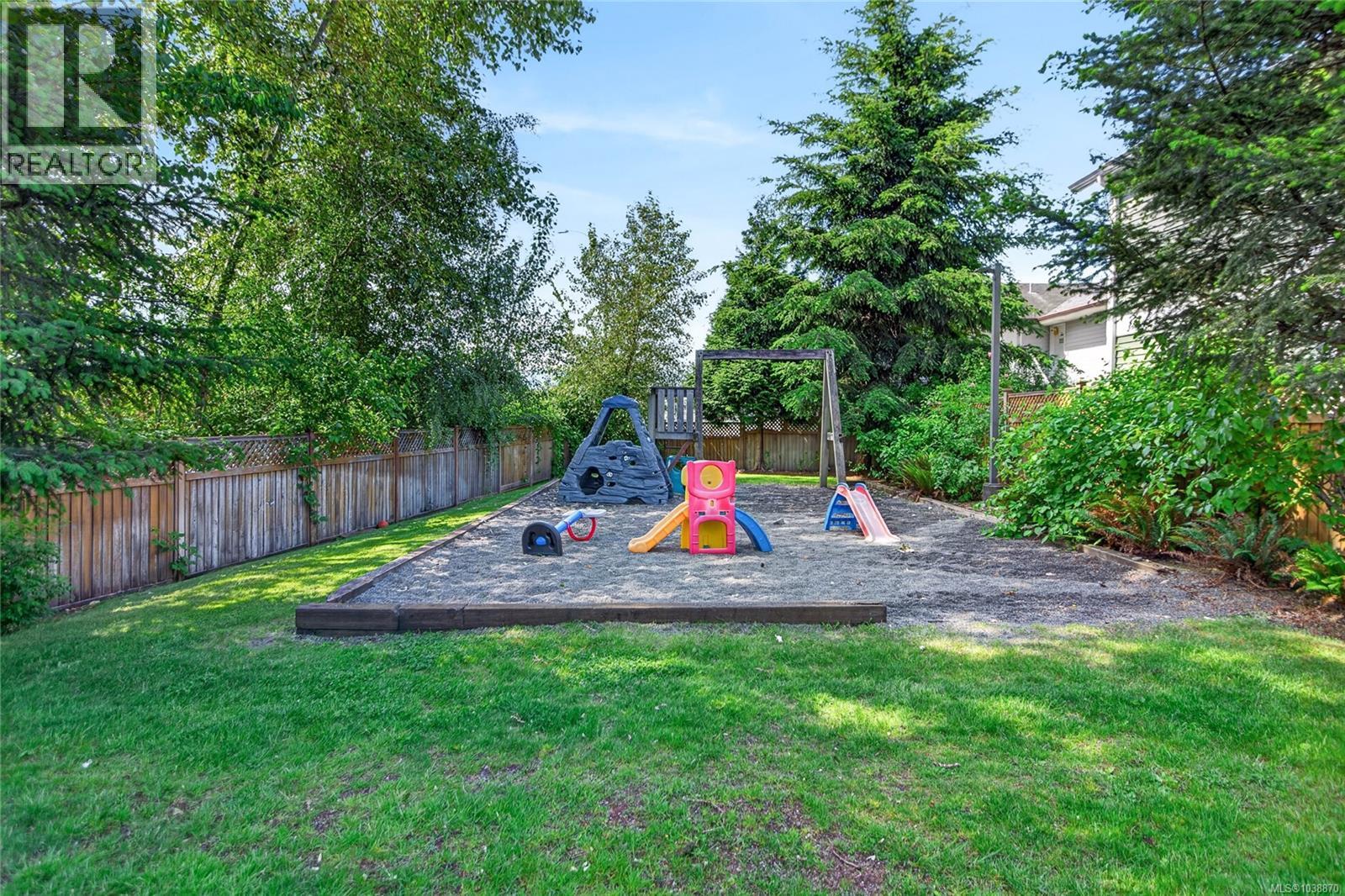 #119 170 Centennial Dr - 19