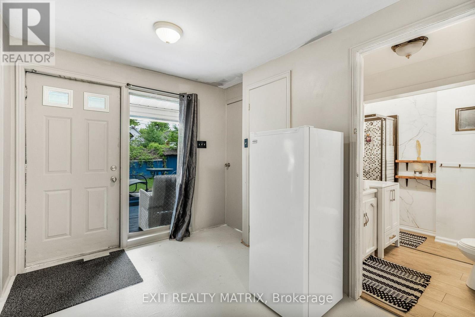 235-237 GUIGUES AVENUE - 10