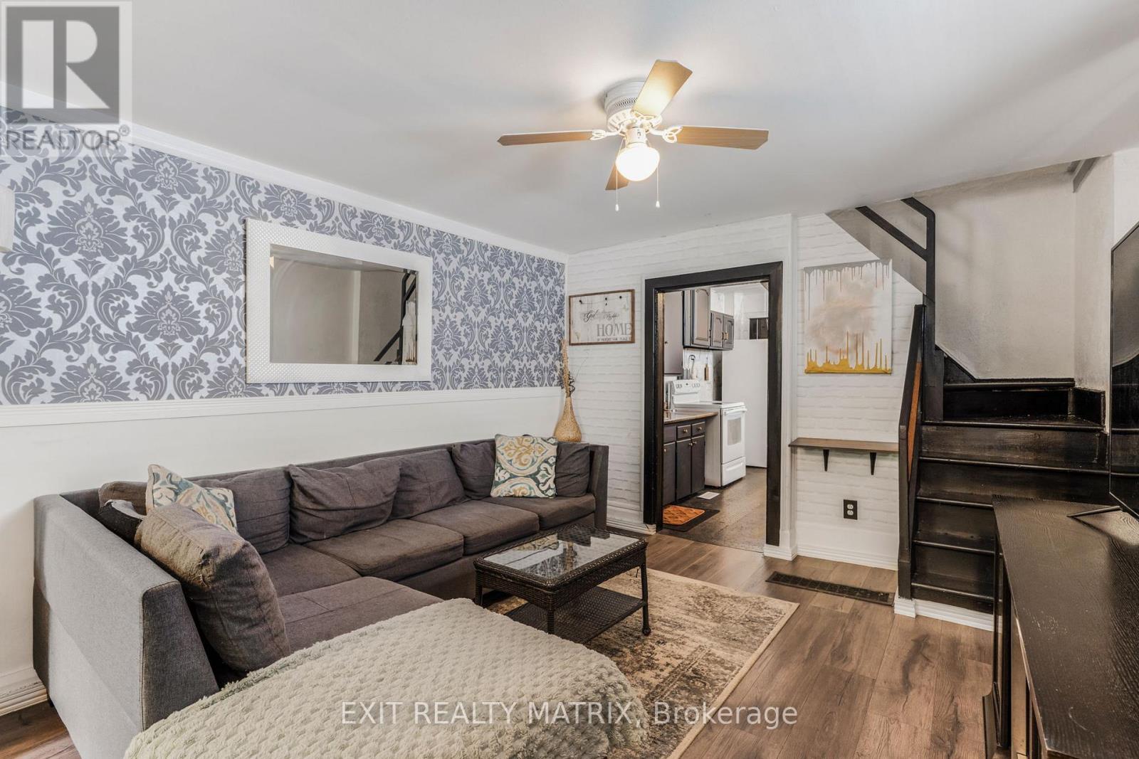 235-237 GUIGUES AVENUE - 15