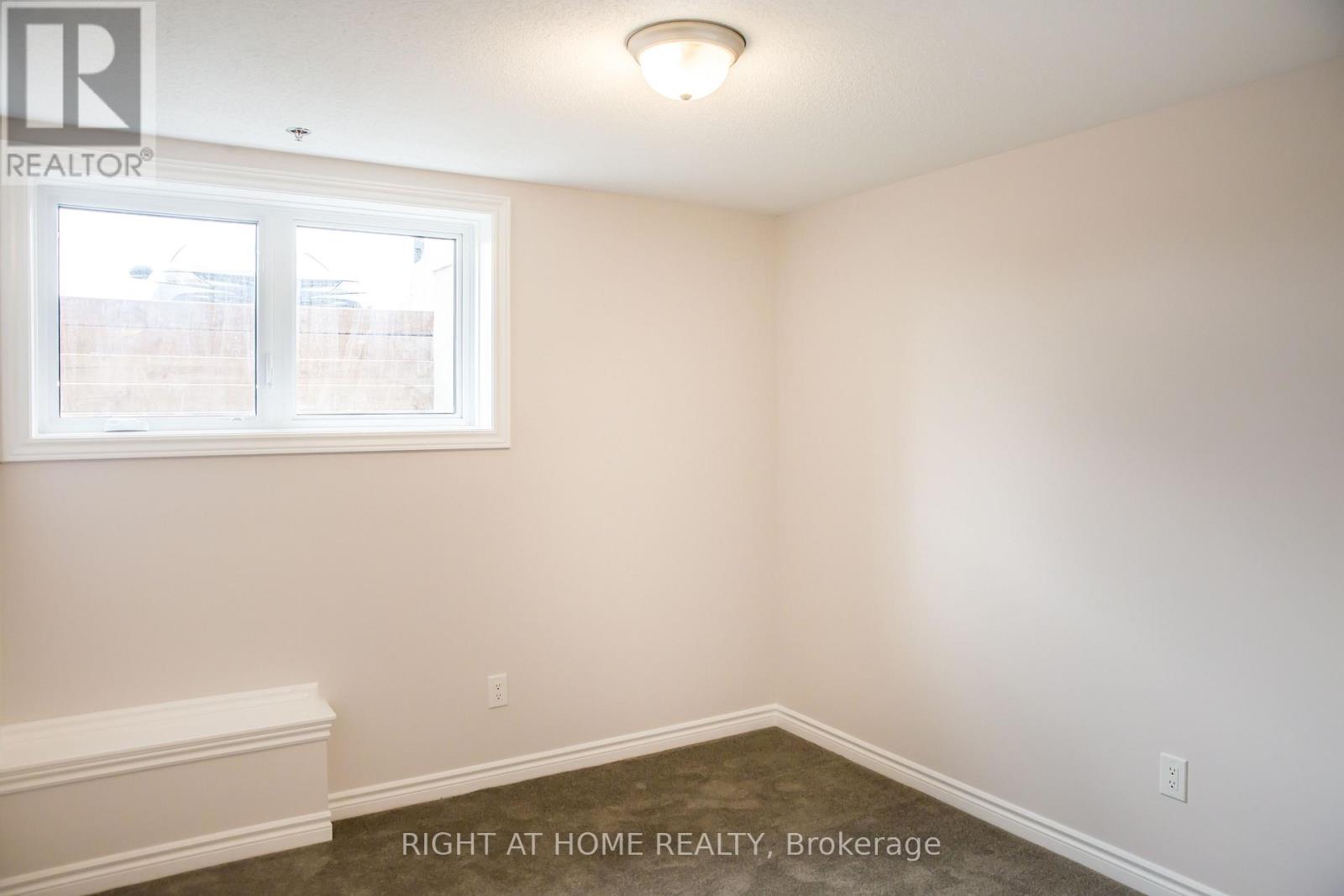 2 Bed, 1 Bath House for Rent in Ottawa – 561 OZAWA PRIVATE, Ottawa – MLS# X13223324 - Image 11