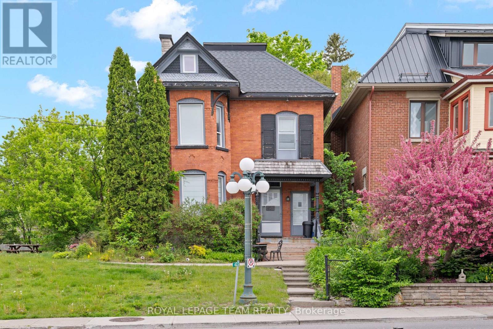 422 DONALD B MUNRO DRIVE - 1