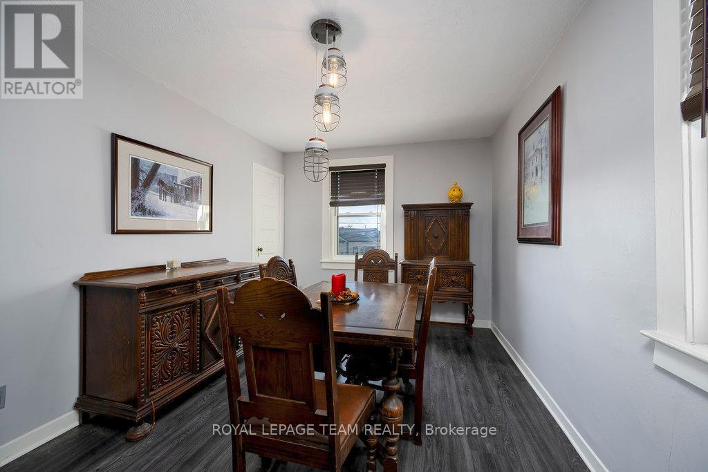 422 DONALD B MUNRO DRIVE - 12