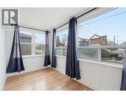 Foyer - 20 York Street, Welland, ON L3B4A6 Photo 11