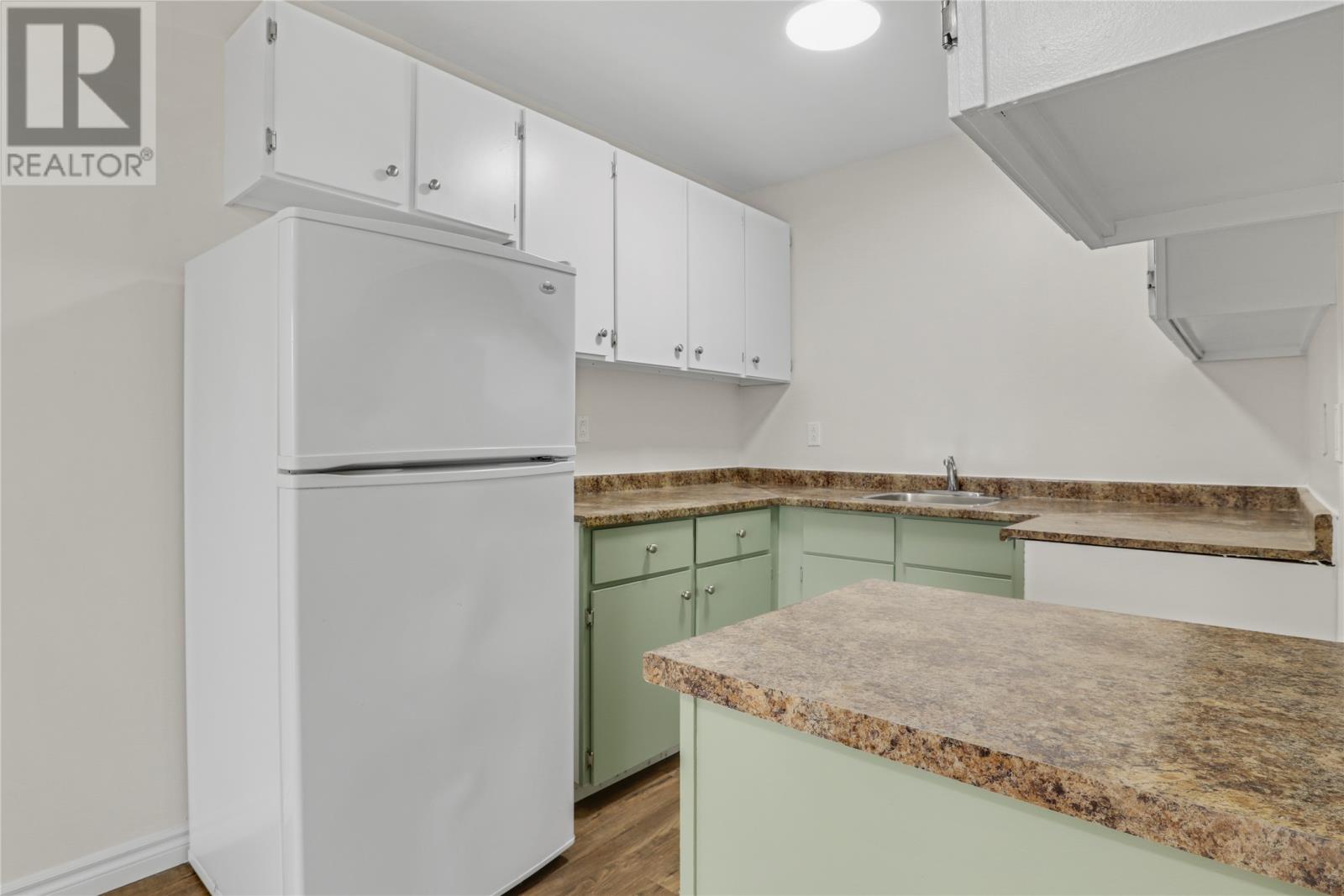 3 New Pennywell Road Unit#403