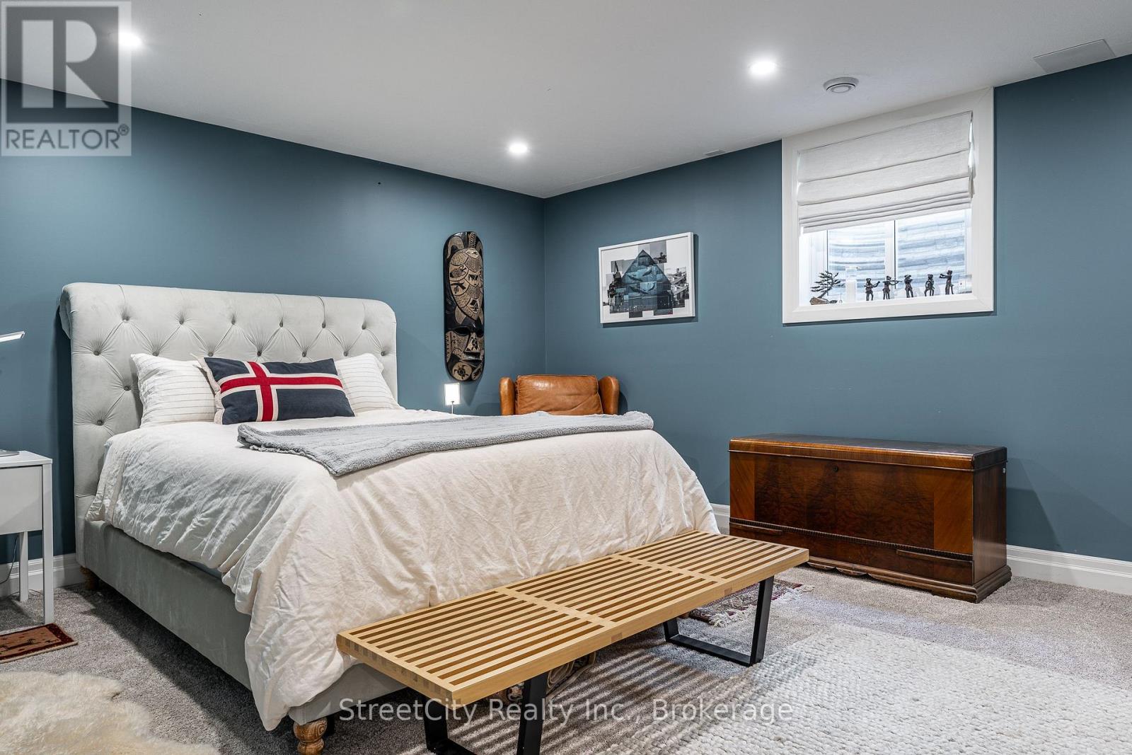 98 ABRAHAM DRIVE - 33
