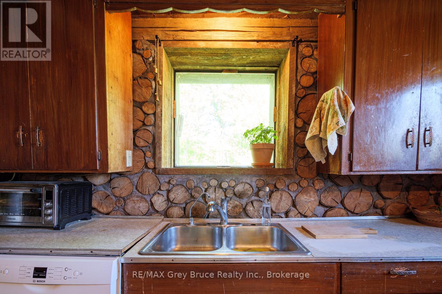 127 CRAWFORD DRIVE - 13