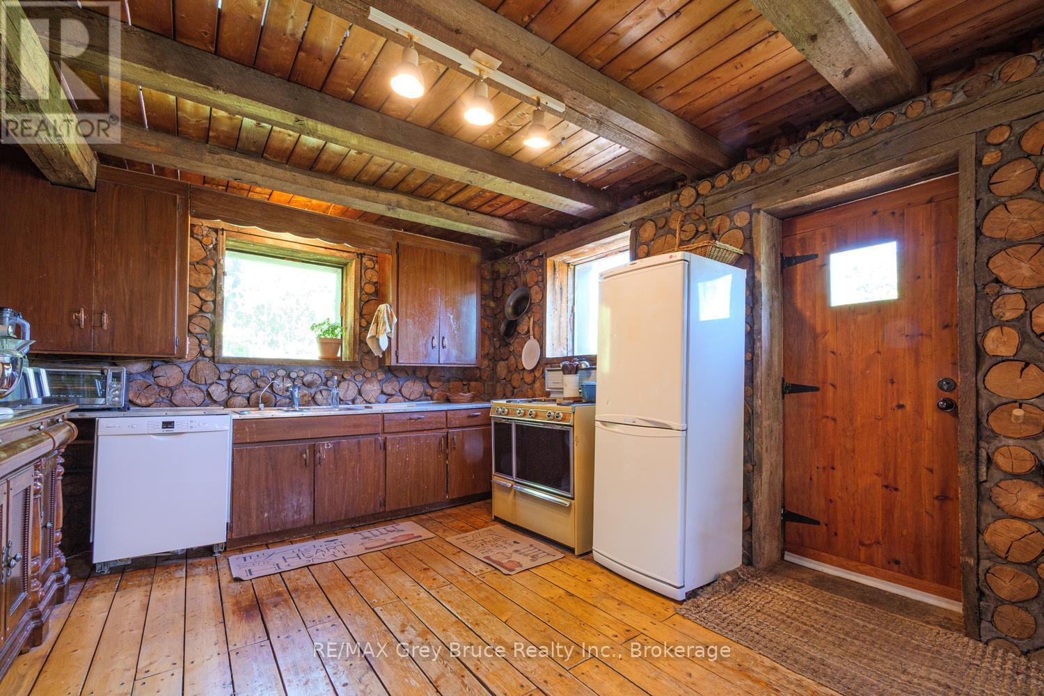 127 CRAWFORD DRIVE - 14