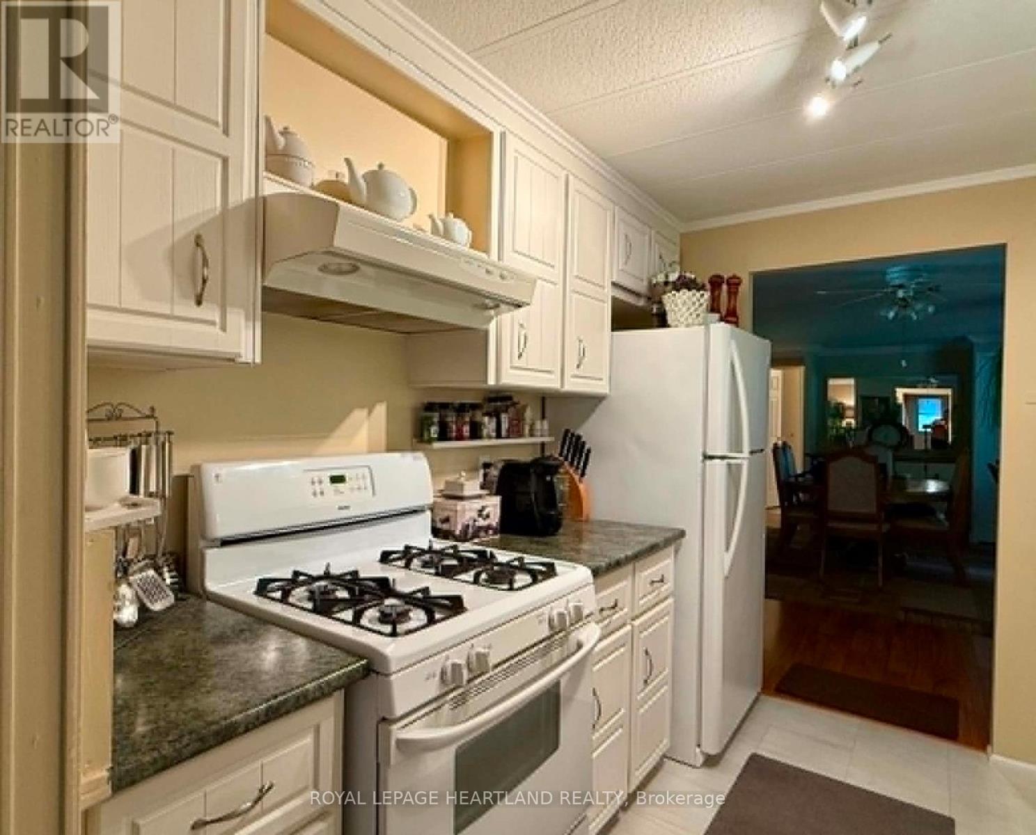 274 MONTEREY PARK - 16