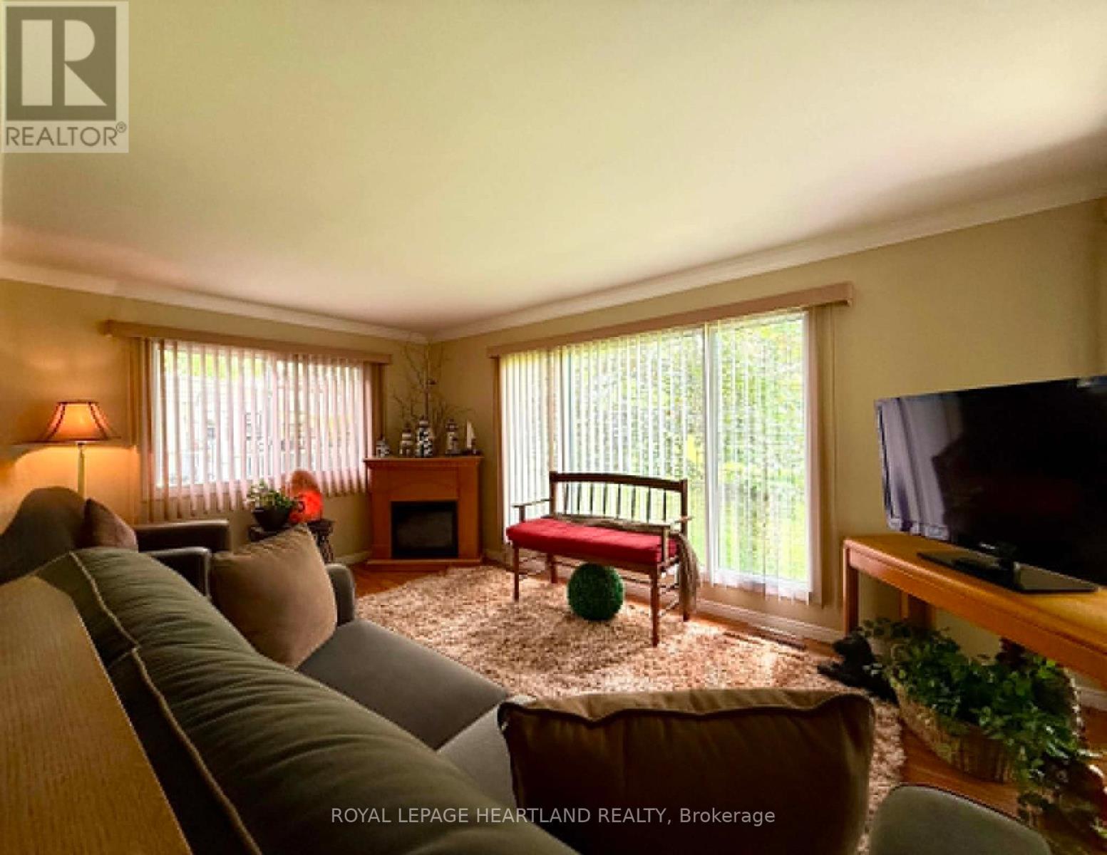 274 MONTEREY PARK - 22