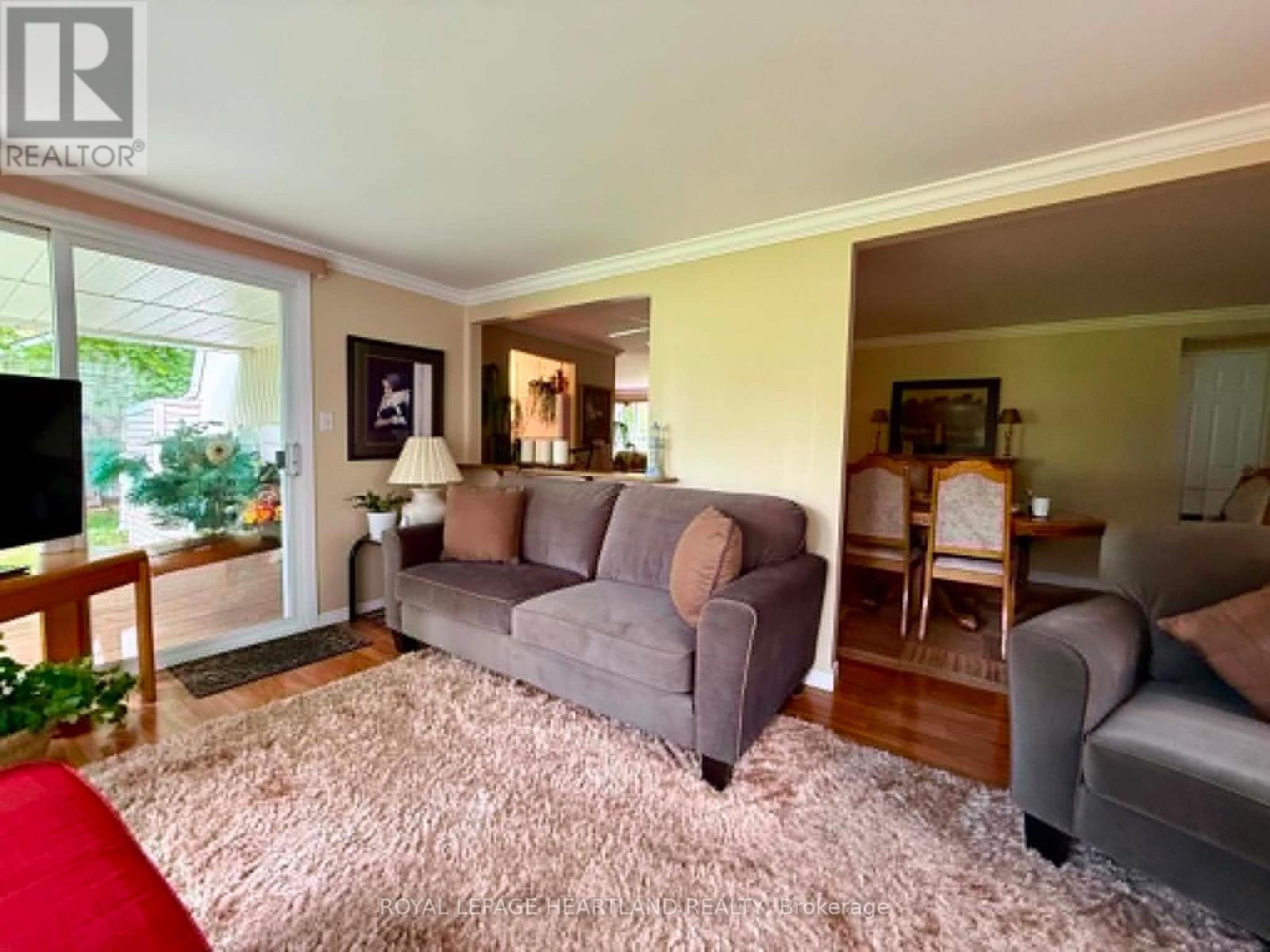 274 MONTEREY PARK - 24