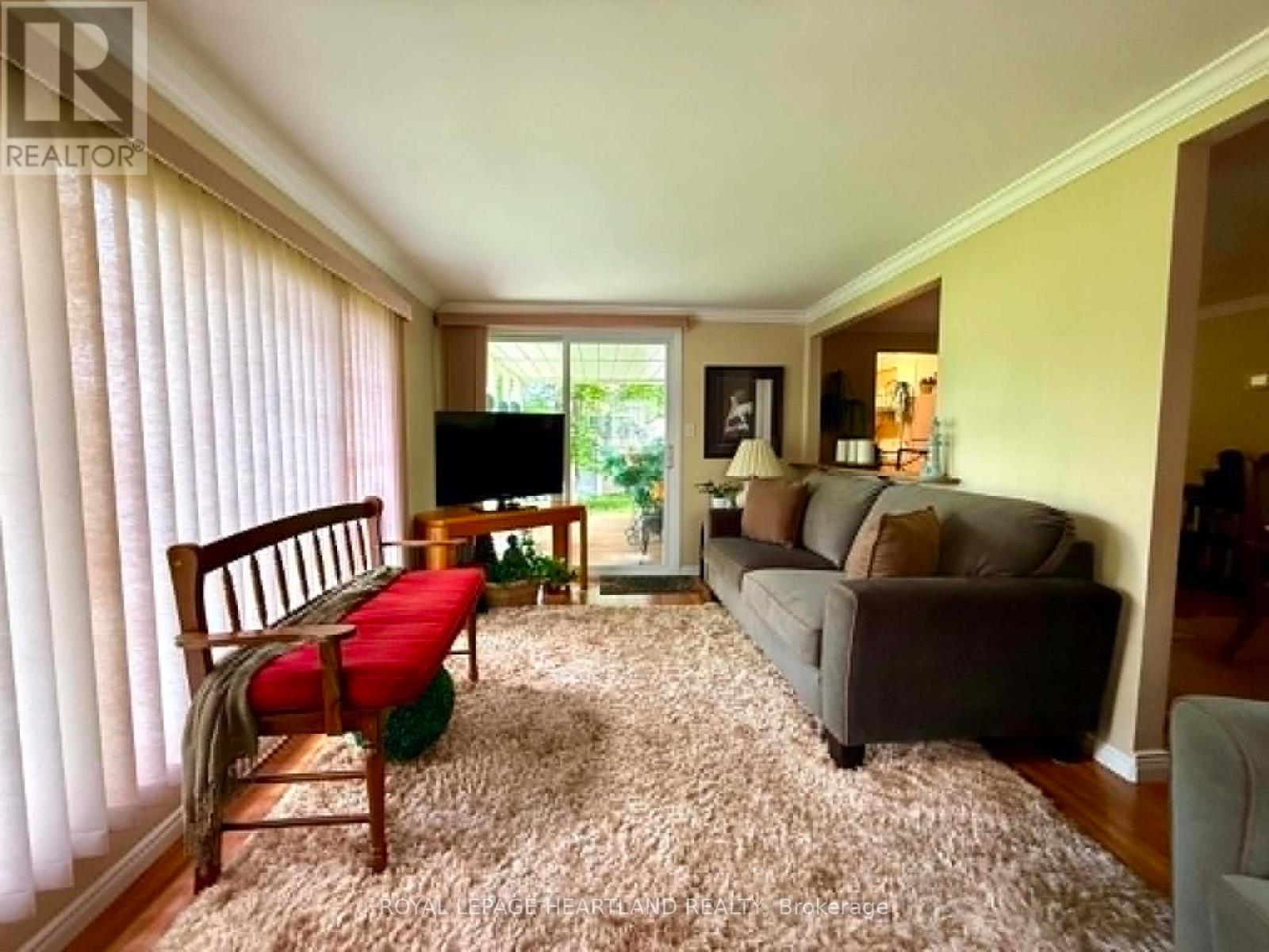 274 MONTEREY PARK - 25