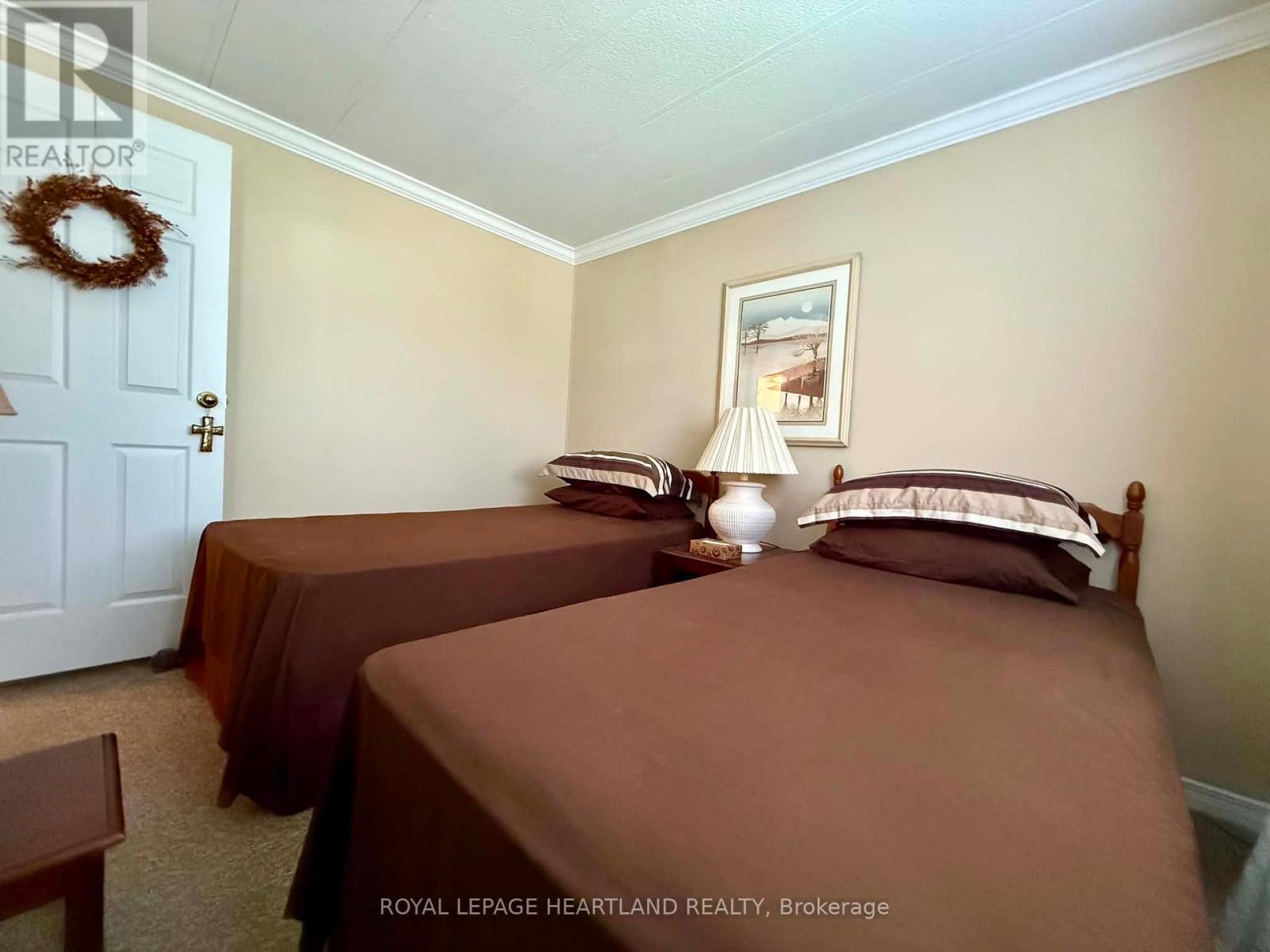 274 MONTEREY PARK - 33