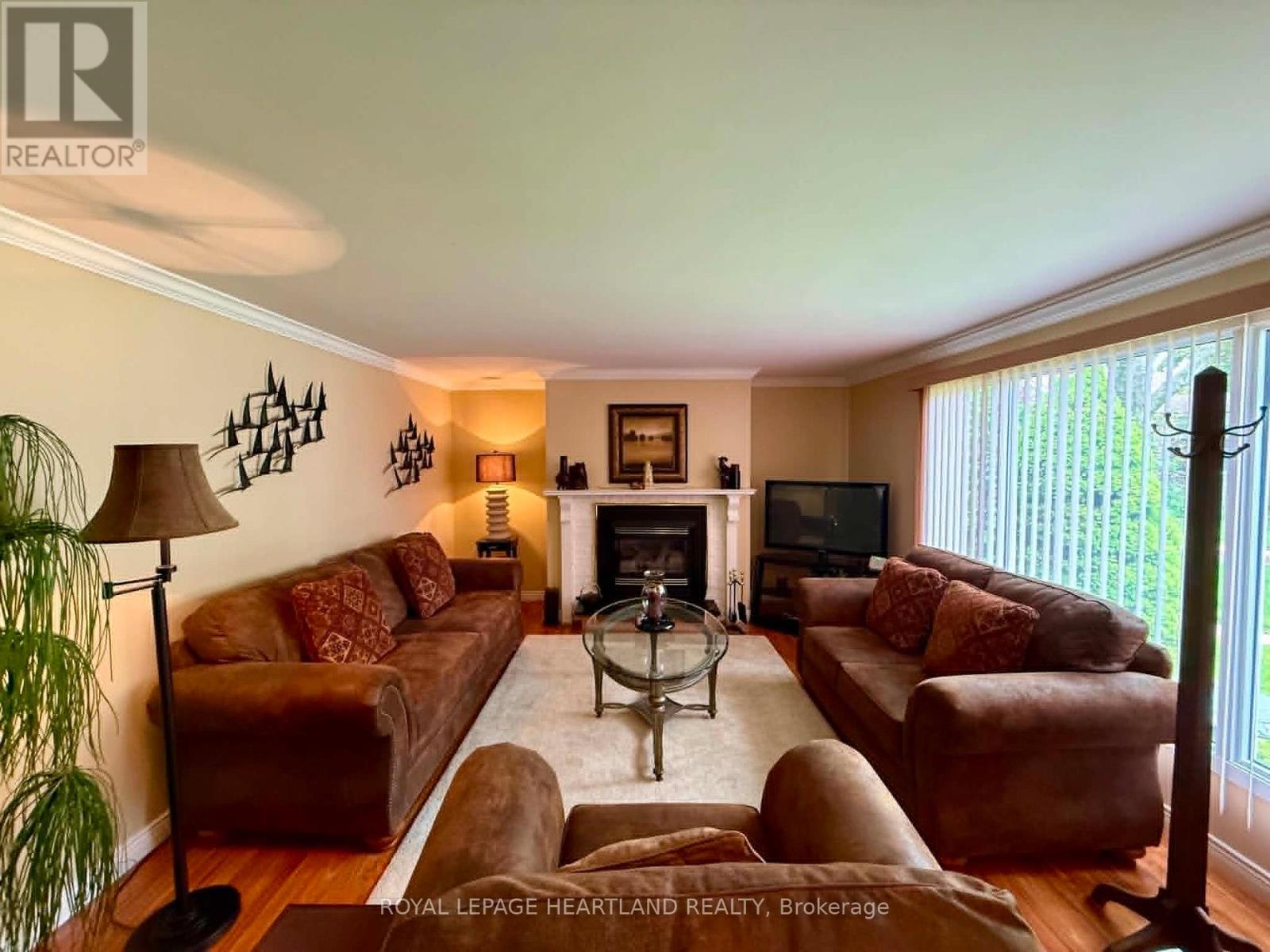 274 MONTEREY PARK - 4