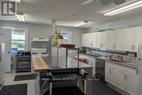 274 MONTEREY PARK - 41