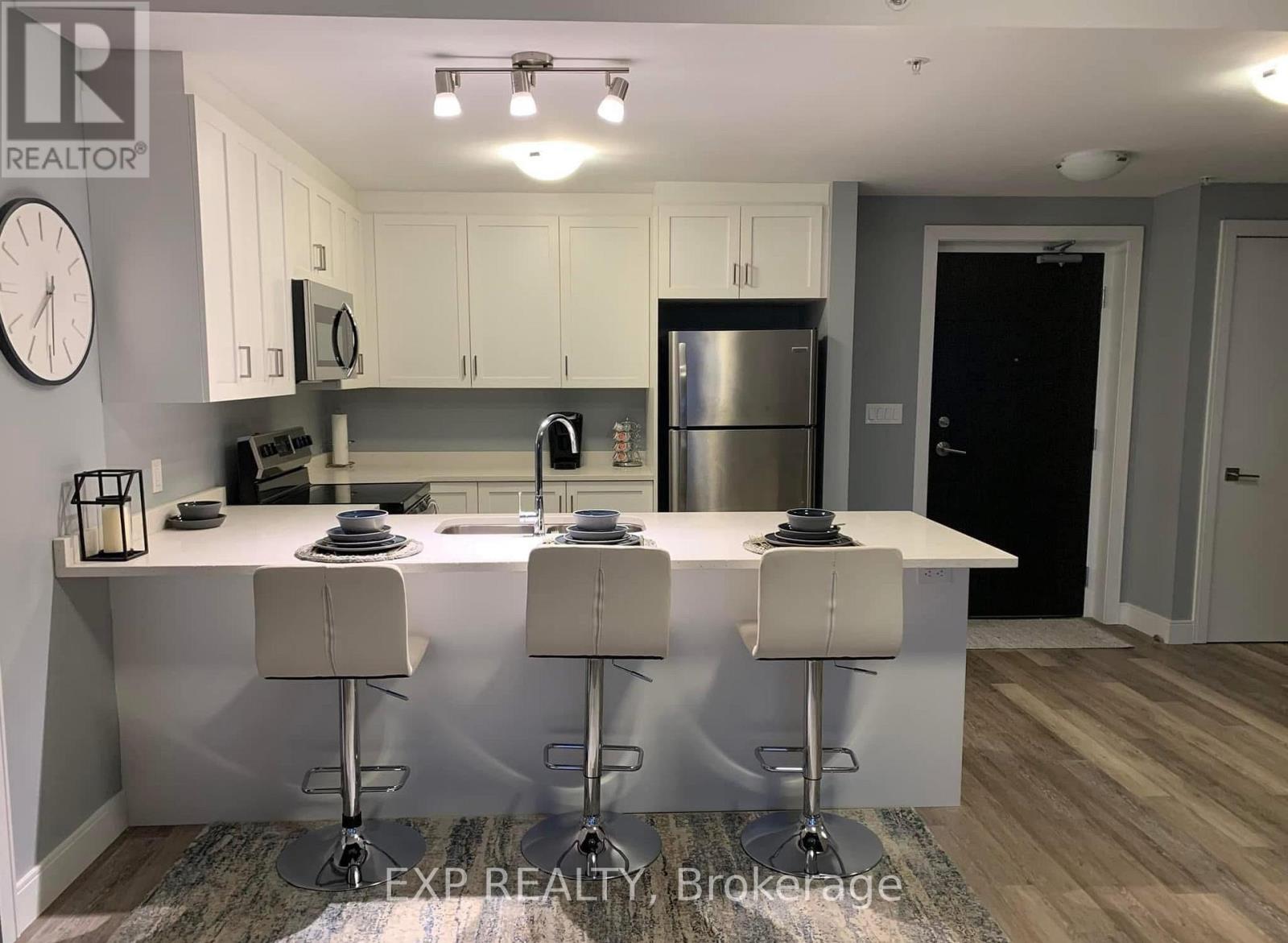 408 - 300G FOURTH AVENUE