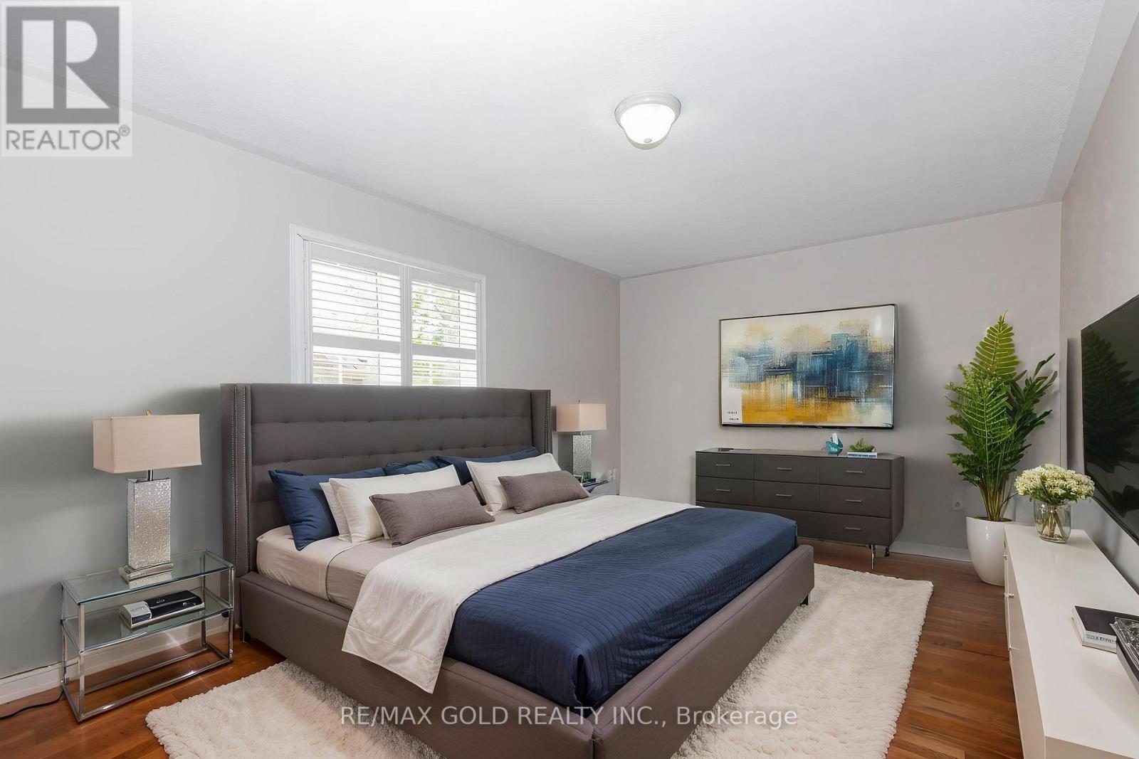 10 PALLESCHI DRIVE - 12