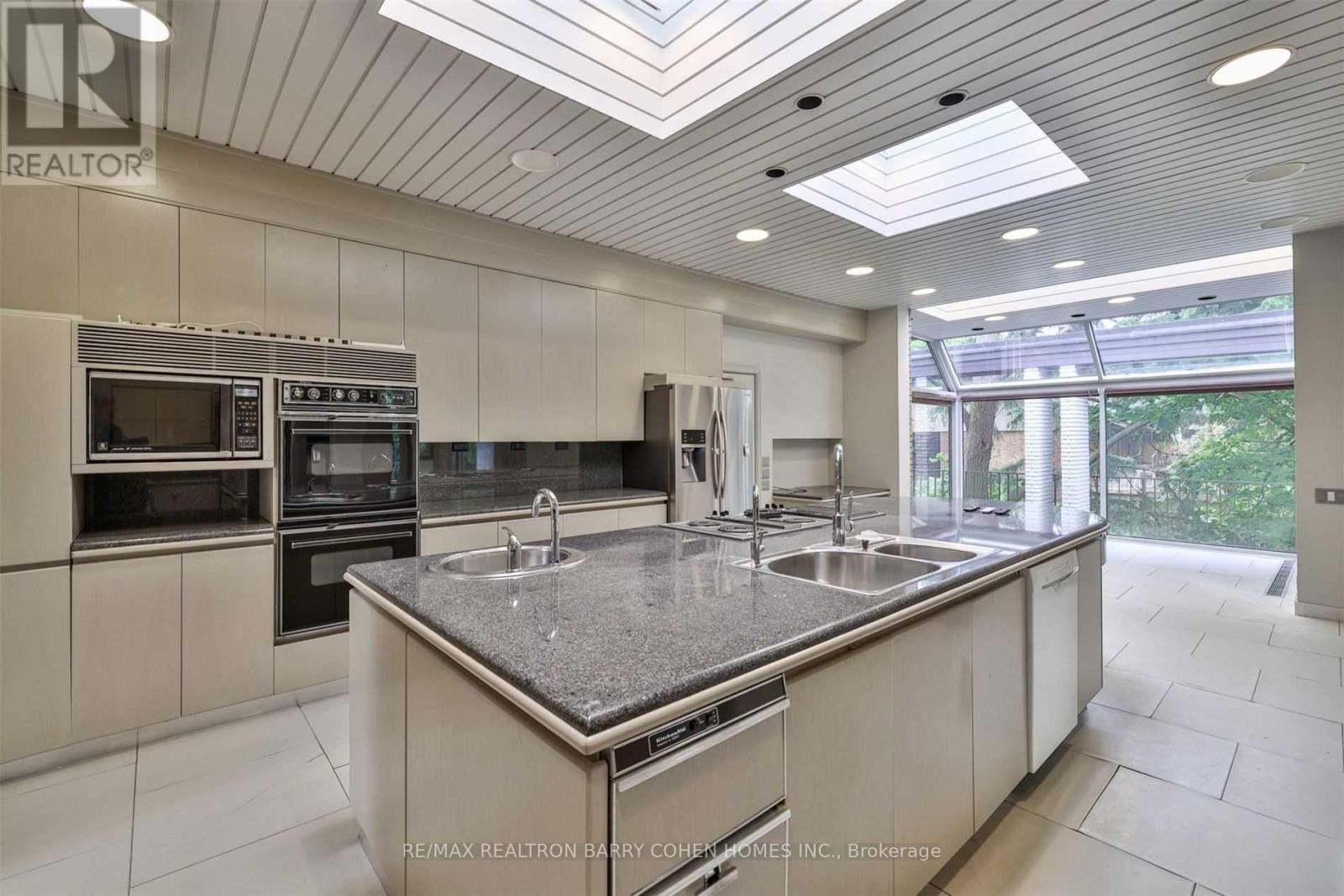 14 PARK LANE CIRCLE - 21