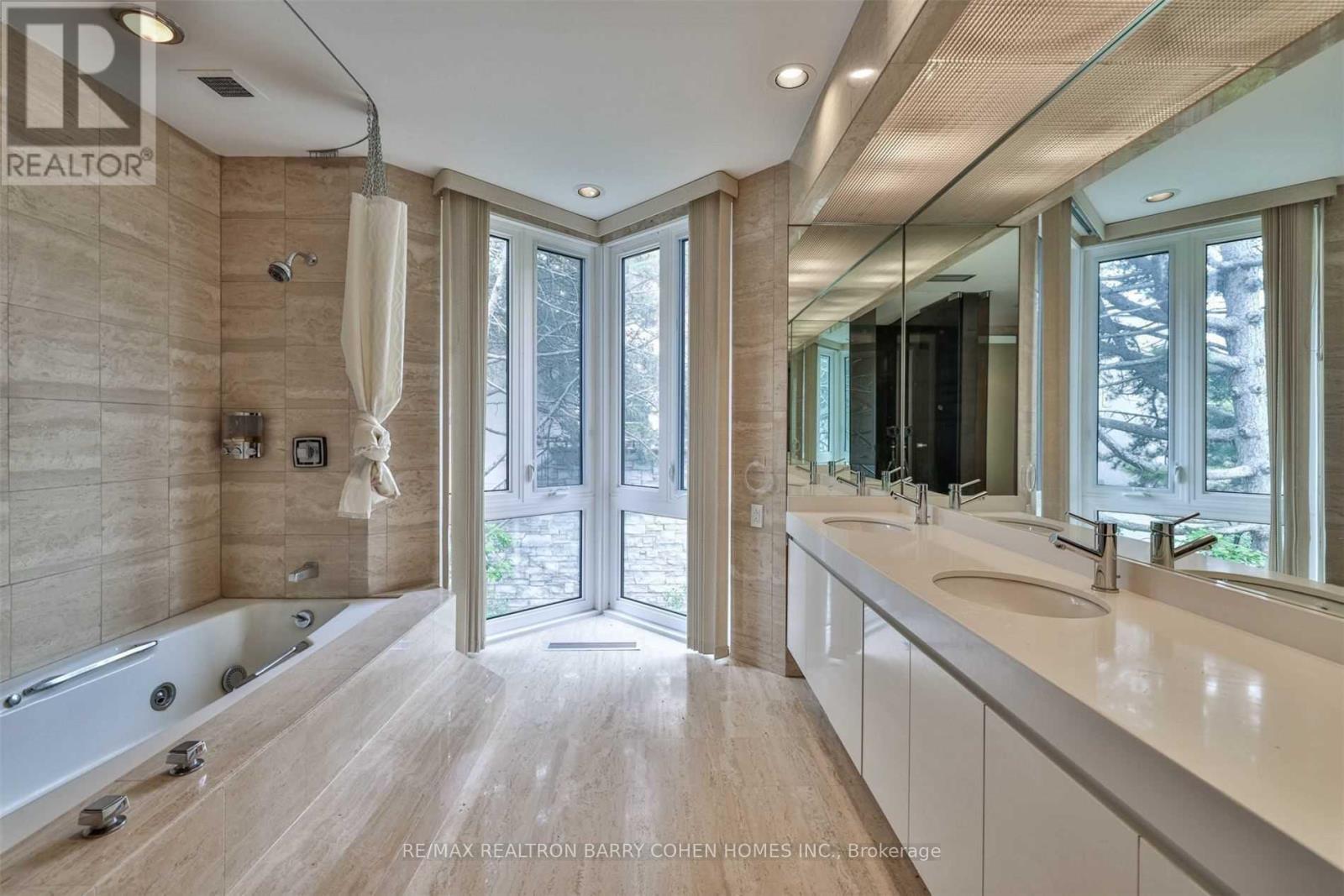 14 PARK LANE CIRCLE - 24