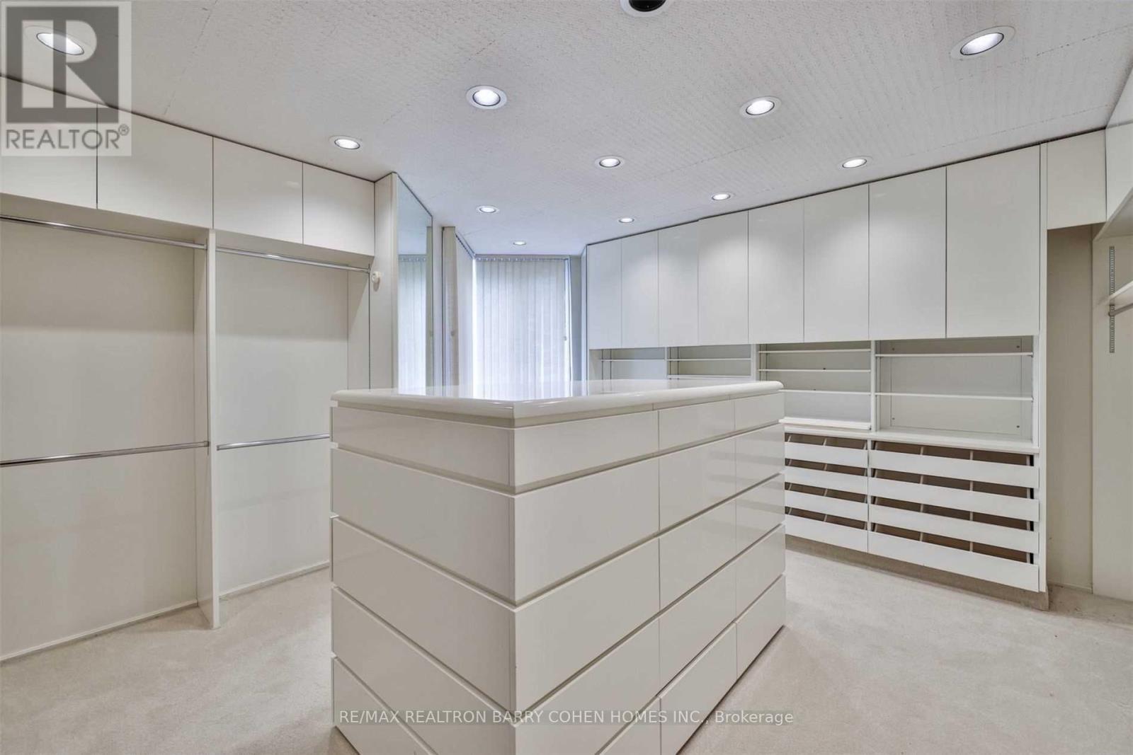 14 PARK LANE CIRCLE - 25