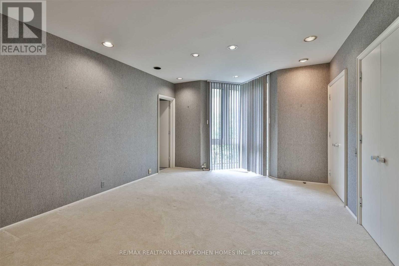 14 PARK LANE CIRCLE - 26