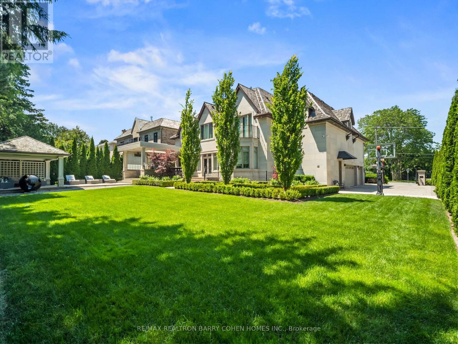 143 HIGHLAND CRESCENT - 46