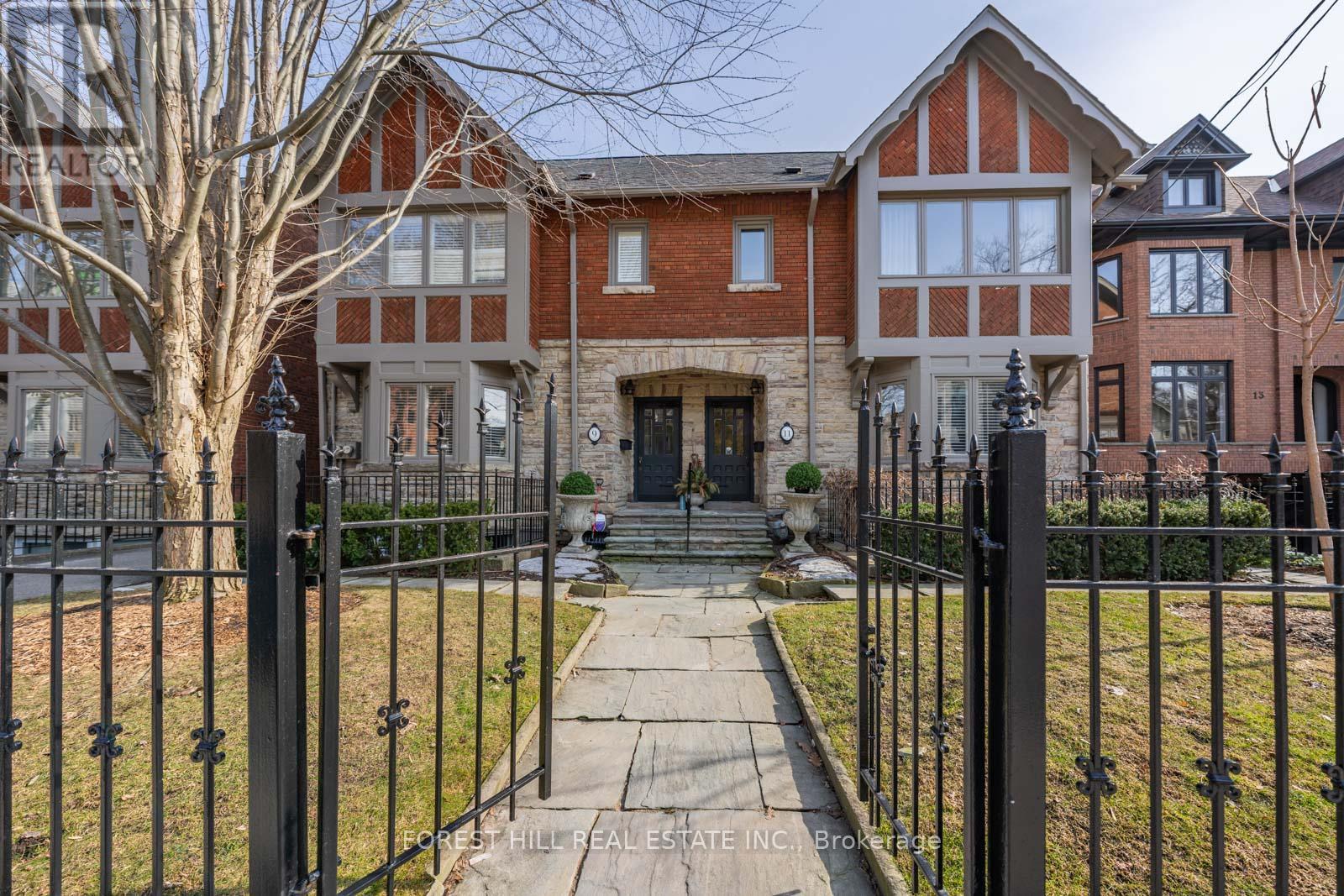 Listing photo of 2 - 11A CLARENDON AVENUE