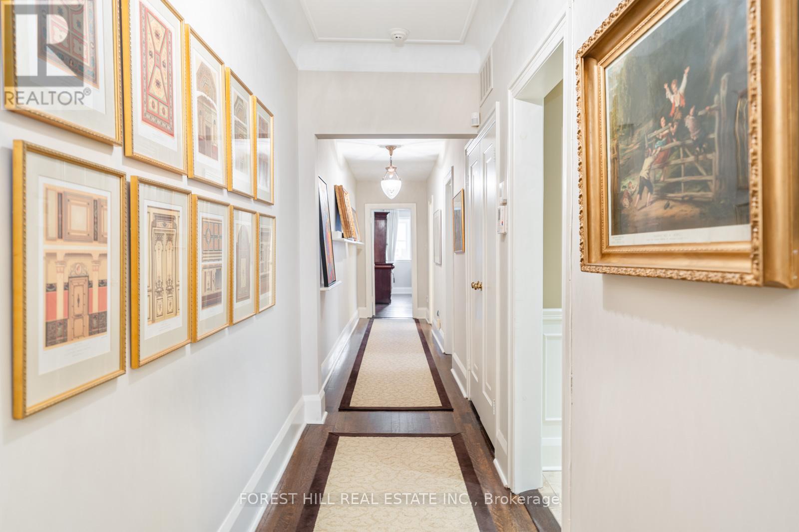 #2 11A CLARENDON AVENUE - 17