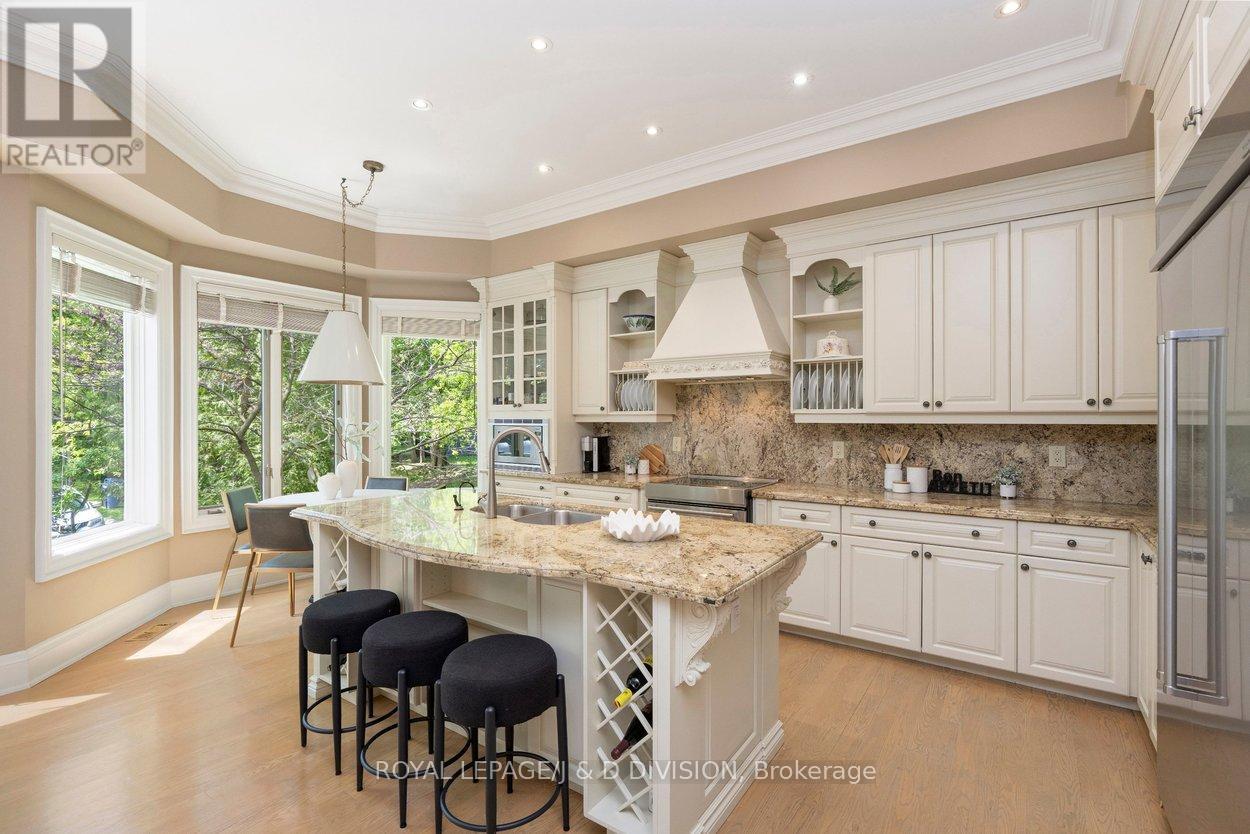1022 SPADINA ROAD - 12
