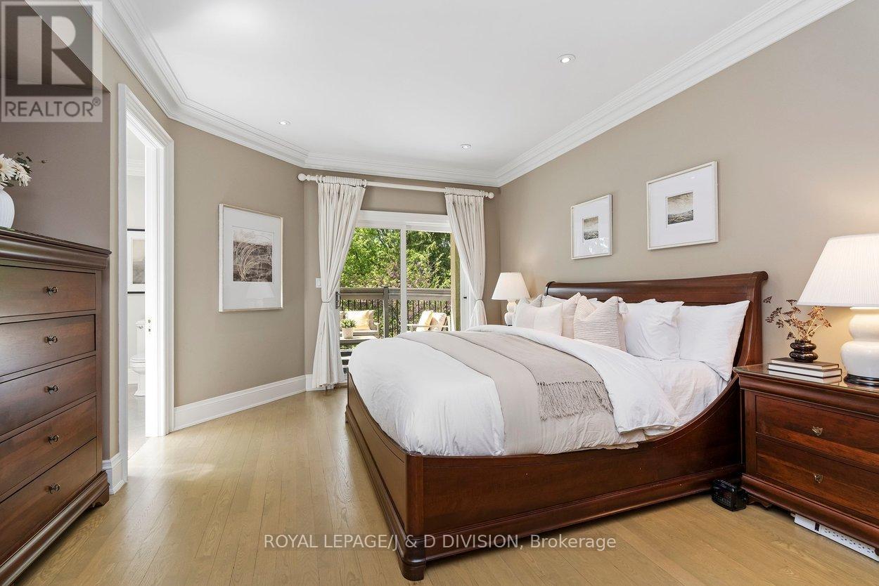 1022 SPADINA ROAD - 21