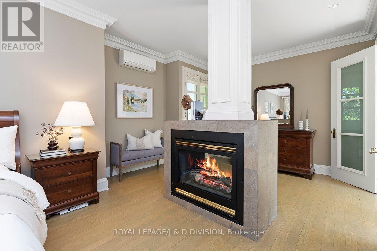 1022 SPADINA ROAD - 23