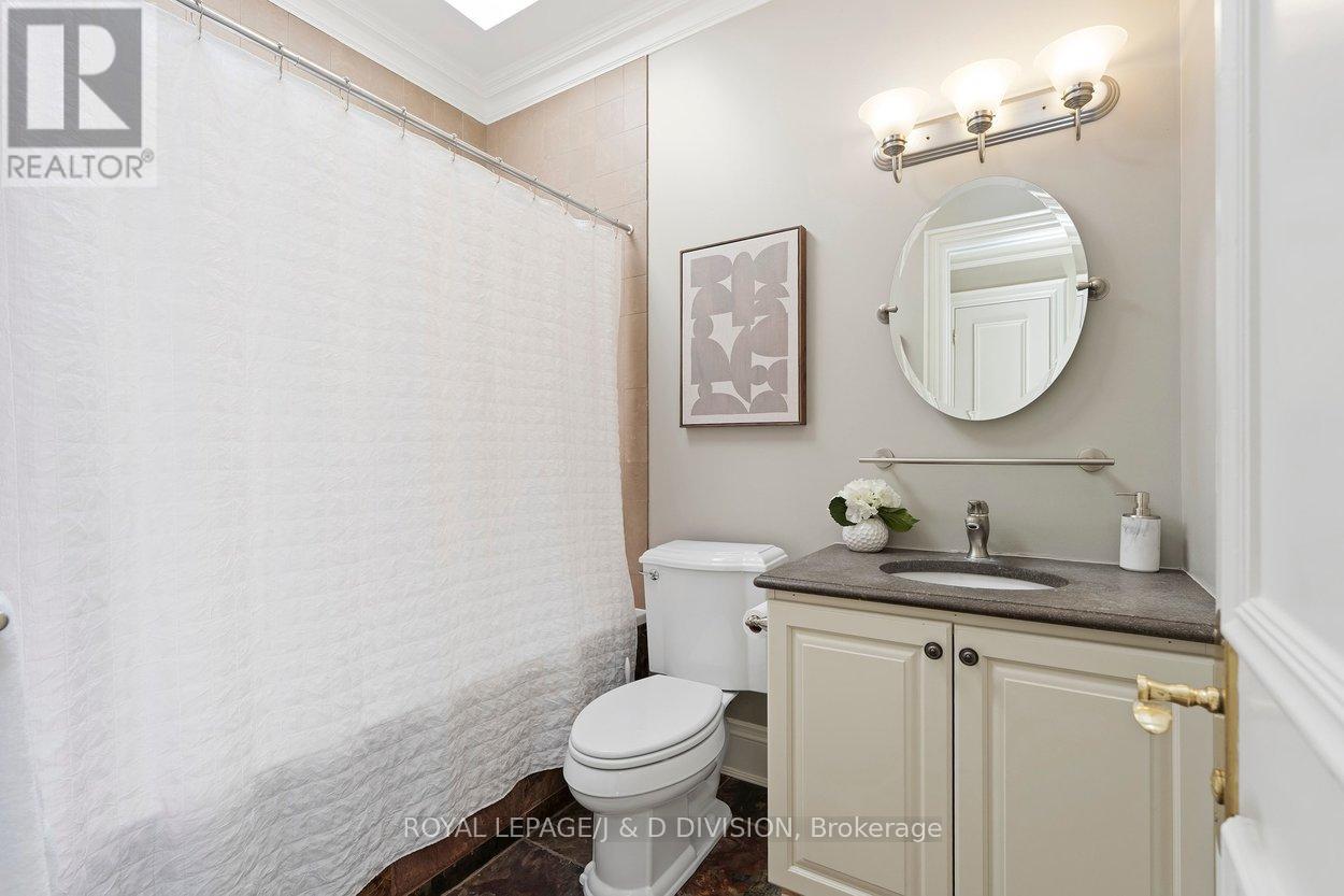 1022 SPADINA ROAD - 33