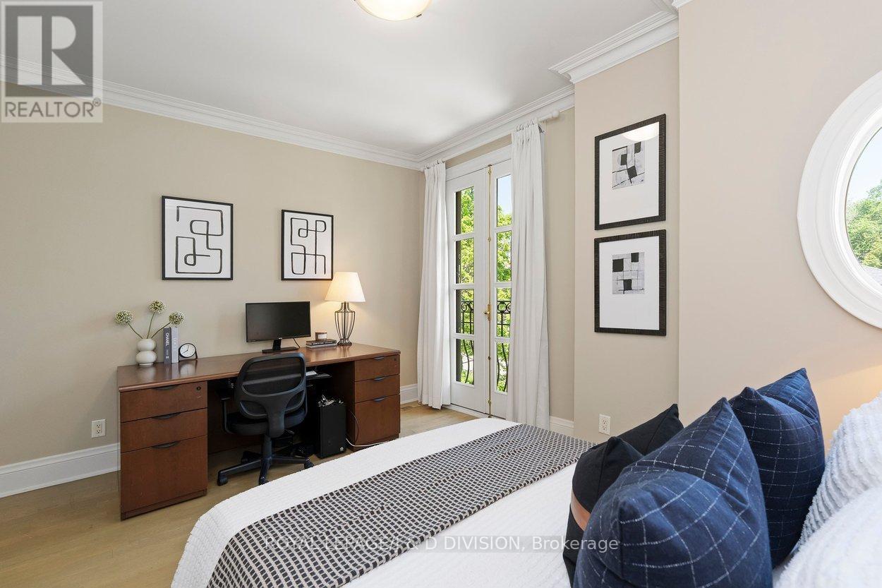 1022 SPADINA ROAD - 35