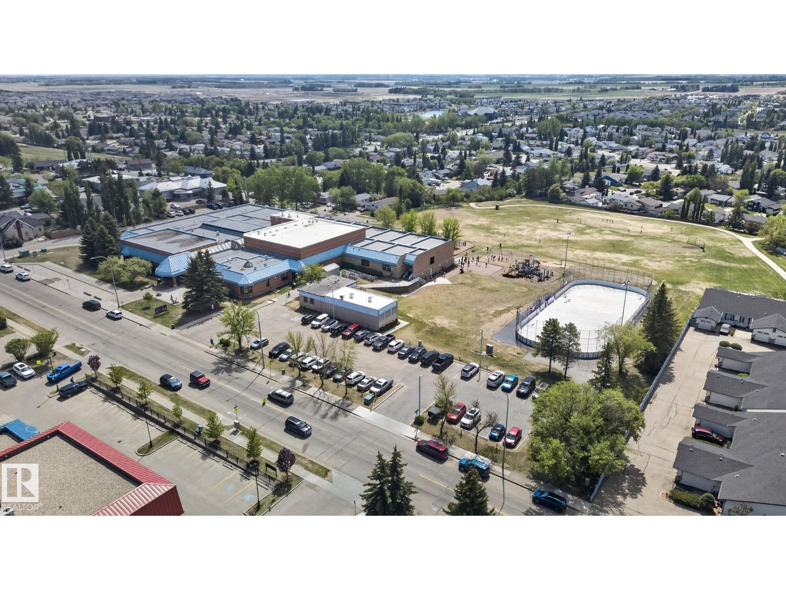 5511 51 AV — photo 8