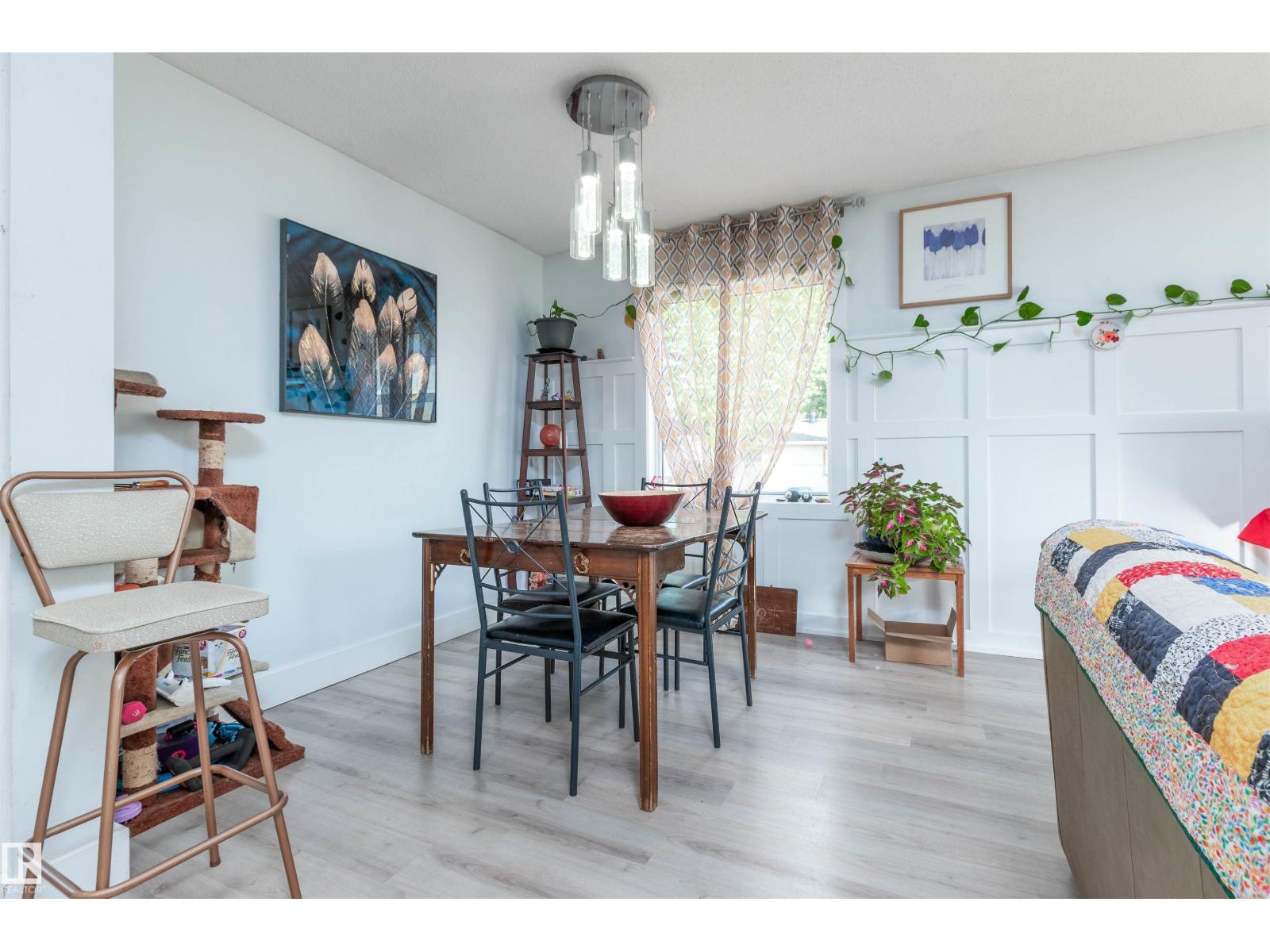 88 CIRCLEWOOD DR - 8
