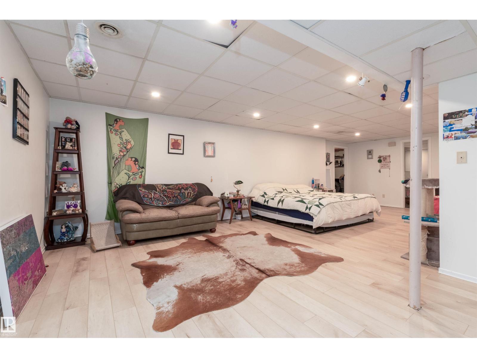 88 CIRCLEWOOD DR - 20