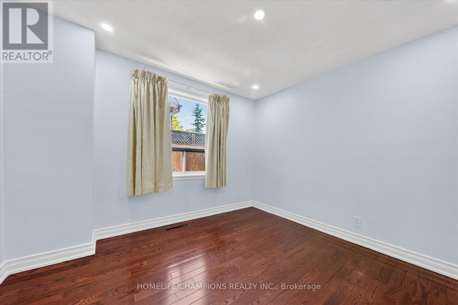 18 BERGEN ROAD - 12